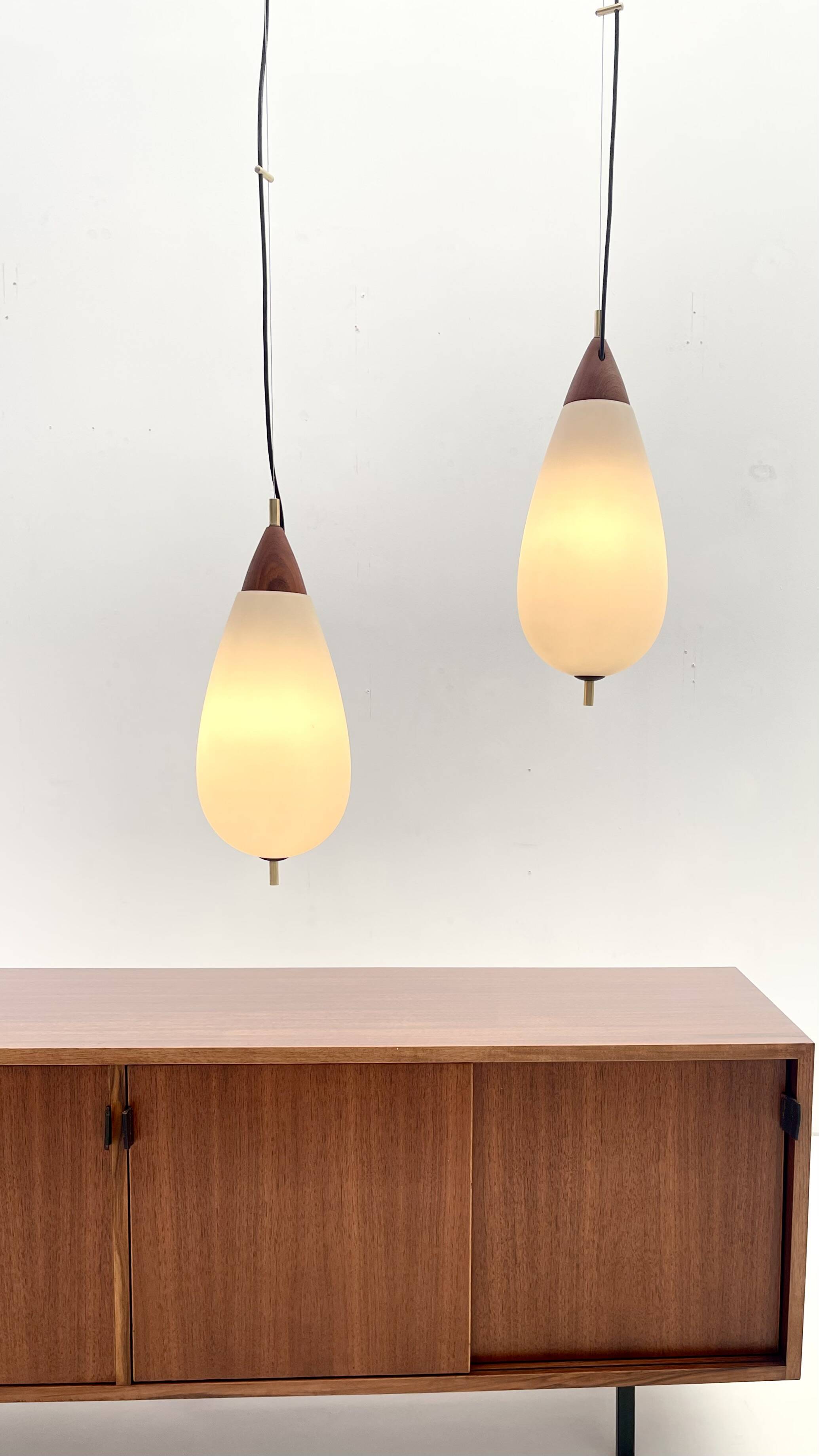 'Teardrop' Par of pendant by Goffredo Reggiani for Temde Leuchten