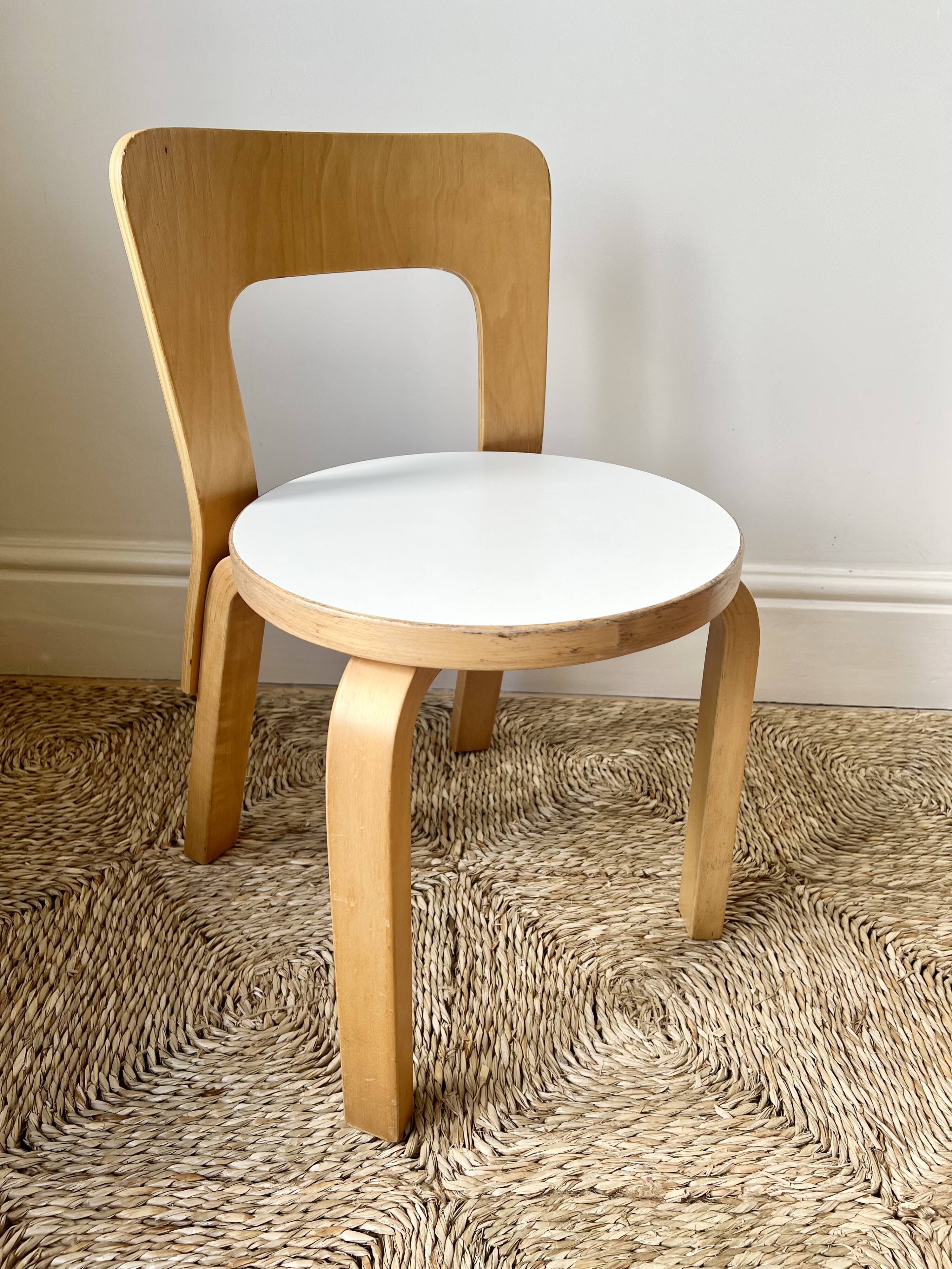 Chaises d'enfants N65 conçues par Alvar Aalto pour Artek, Finlande, 1960-1970