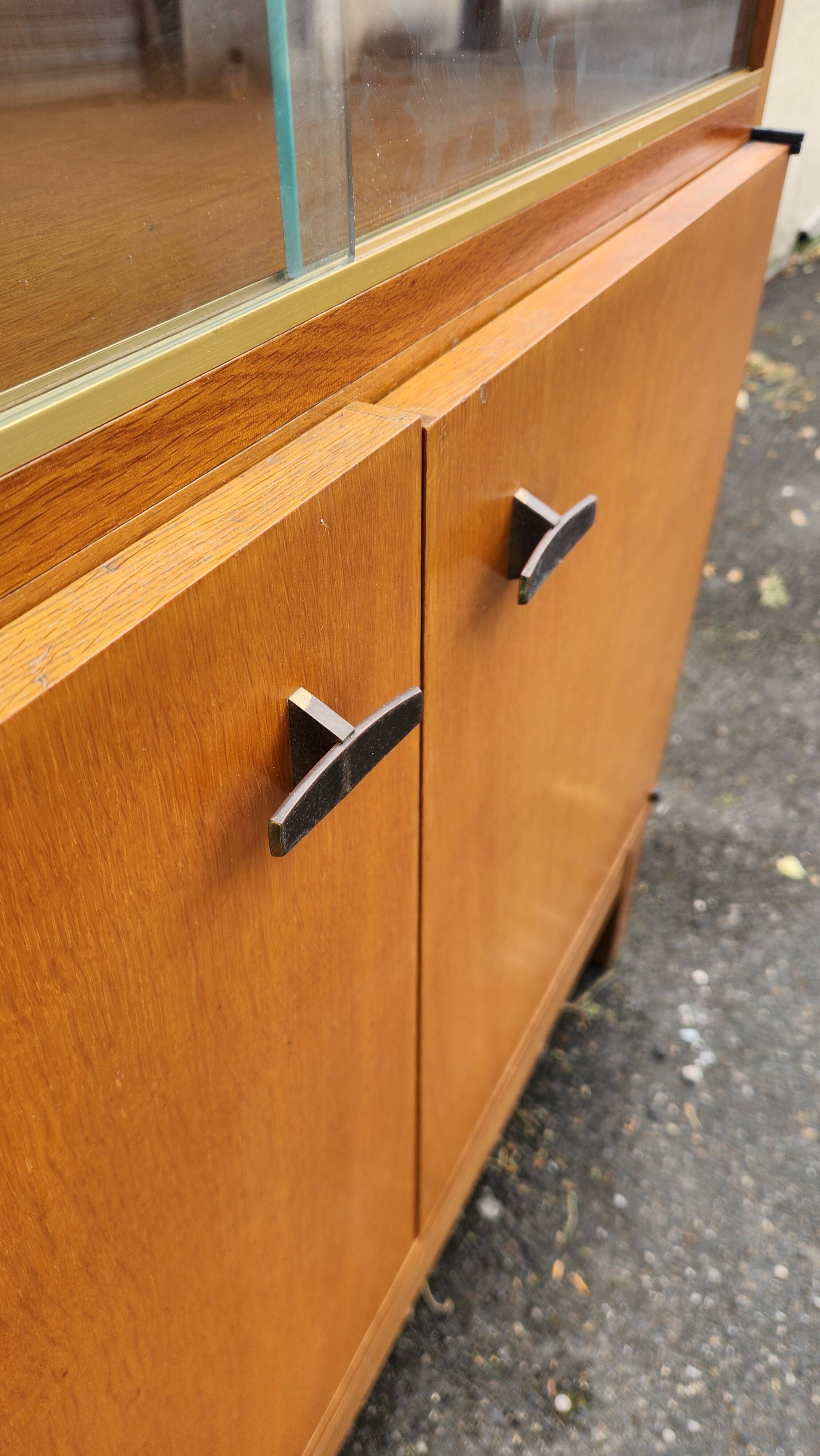 Glass-fronted buffet design by Marcel Gascoin, Alvéole Edition, 1950s.
