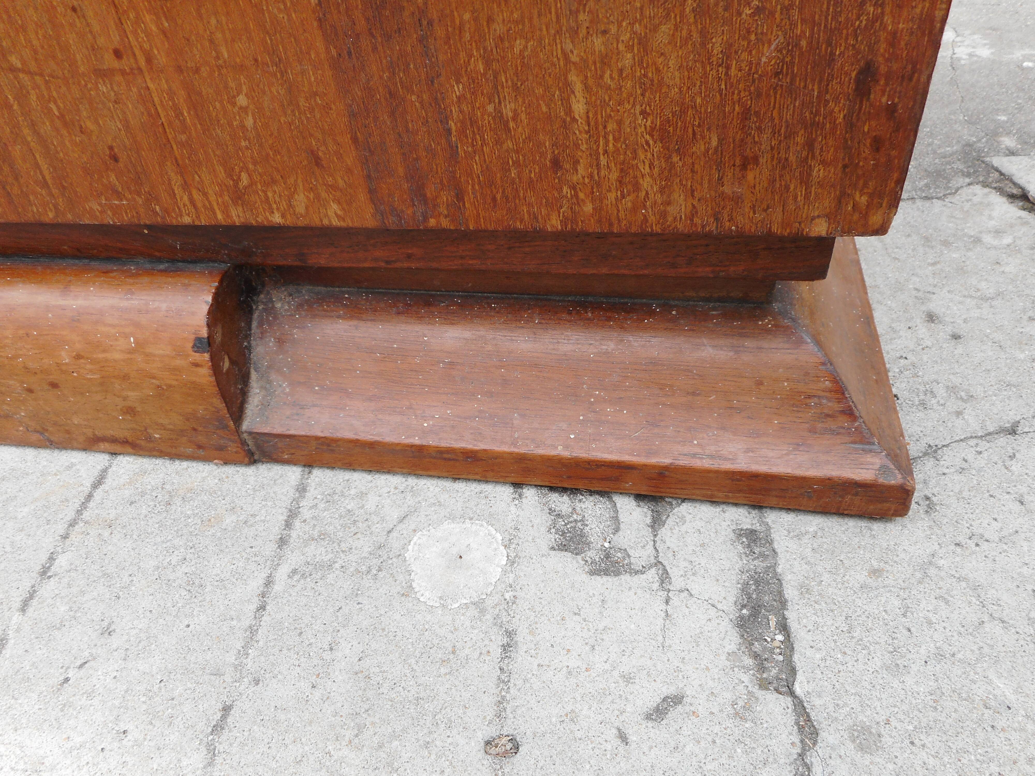 Cabinet 2 doors 2 drawers