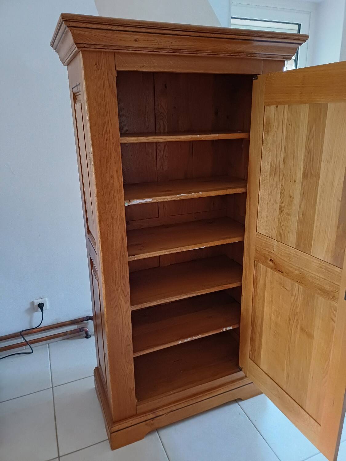 Solid oak bonnet maker