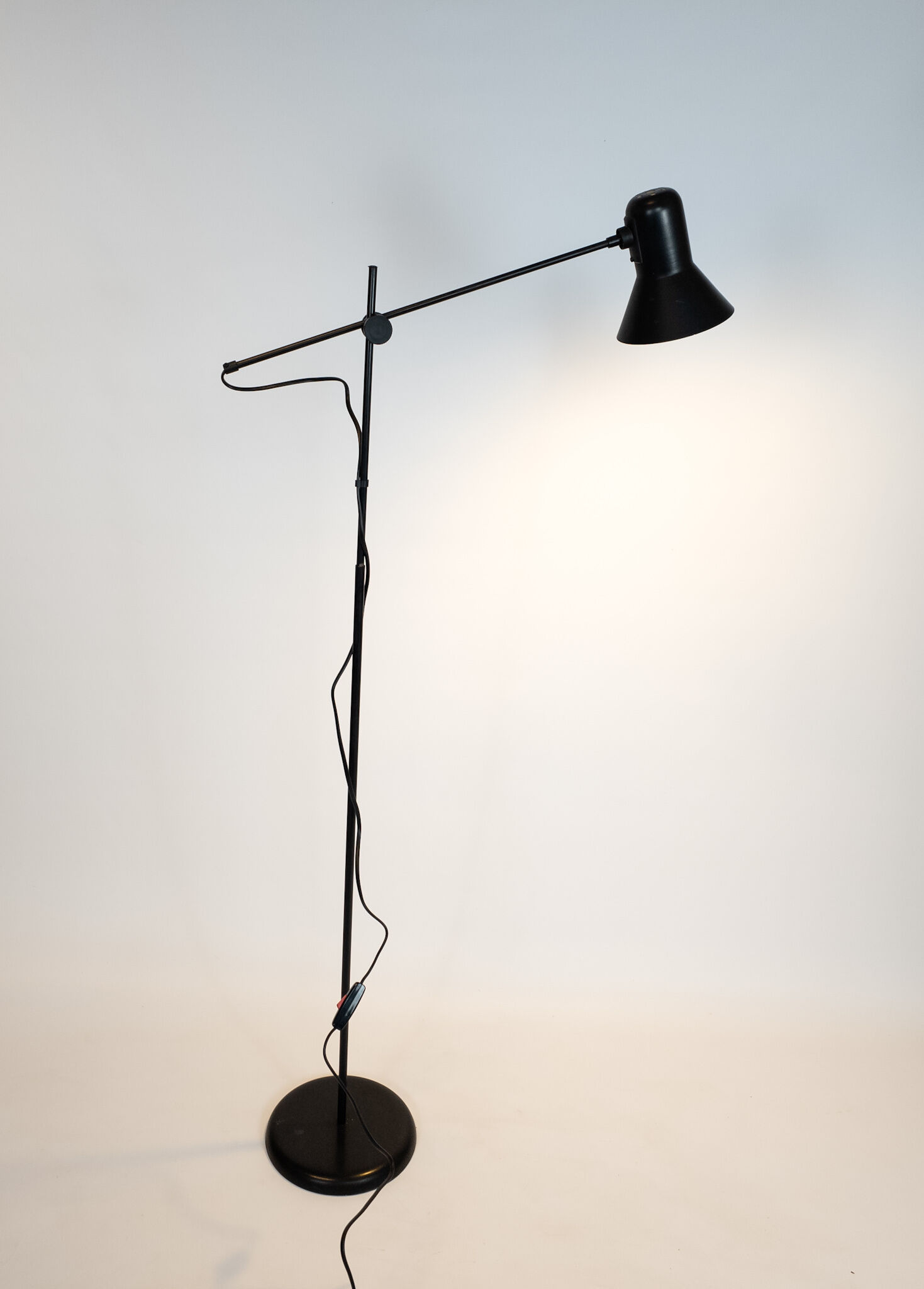 Floor lamp fishing lamp - memphis milano style - 1980s
