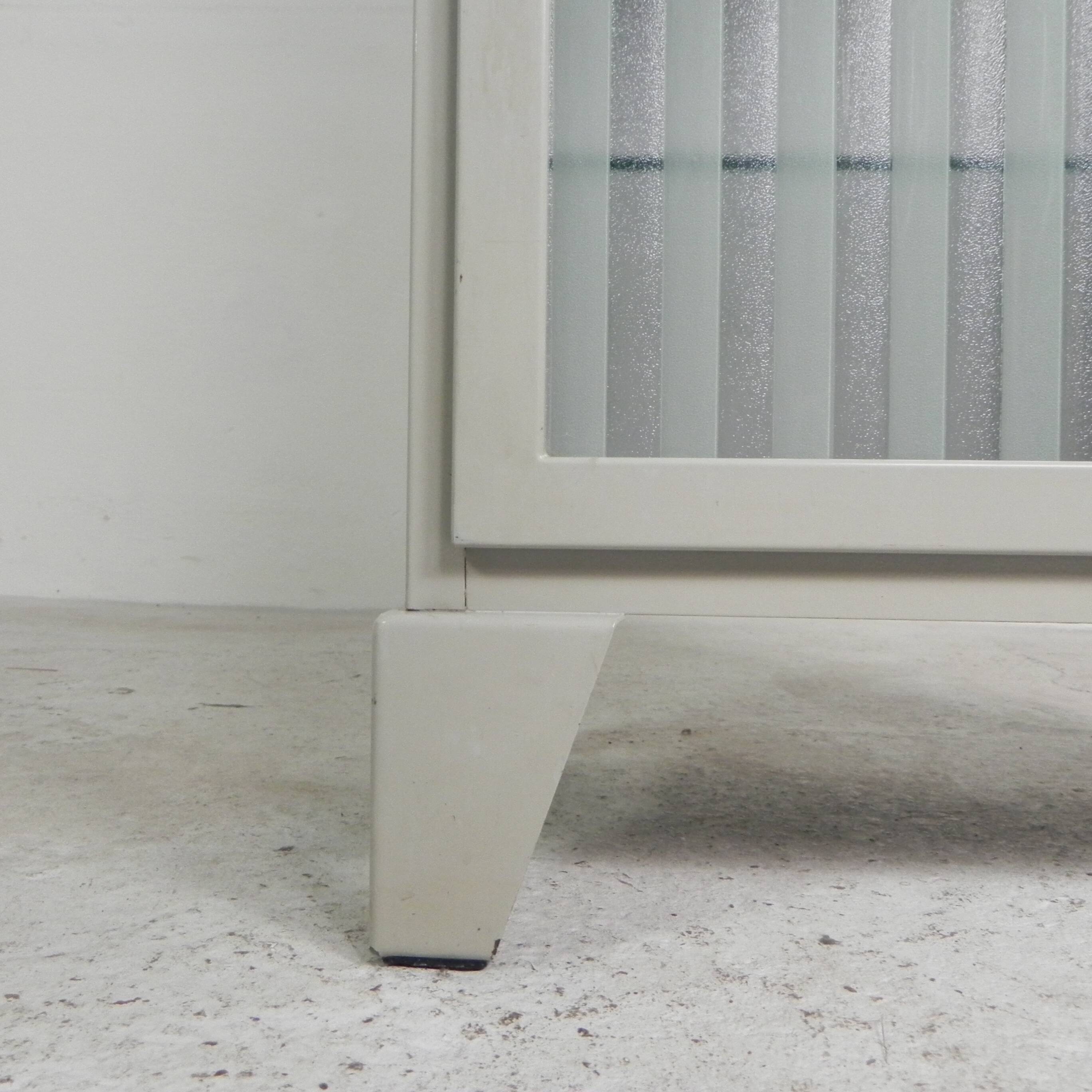 Steel doctor's cabinet, medicine cabinet, Oostwoud, 1960s