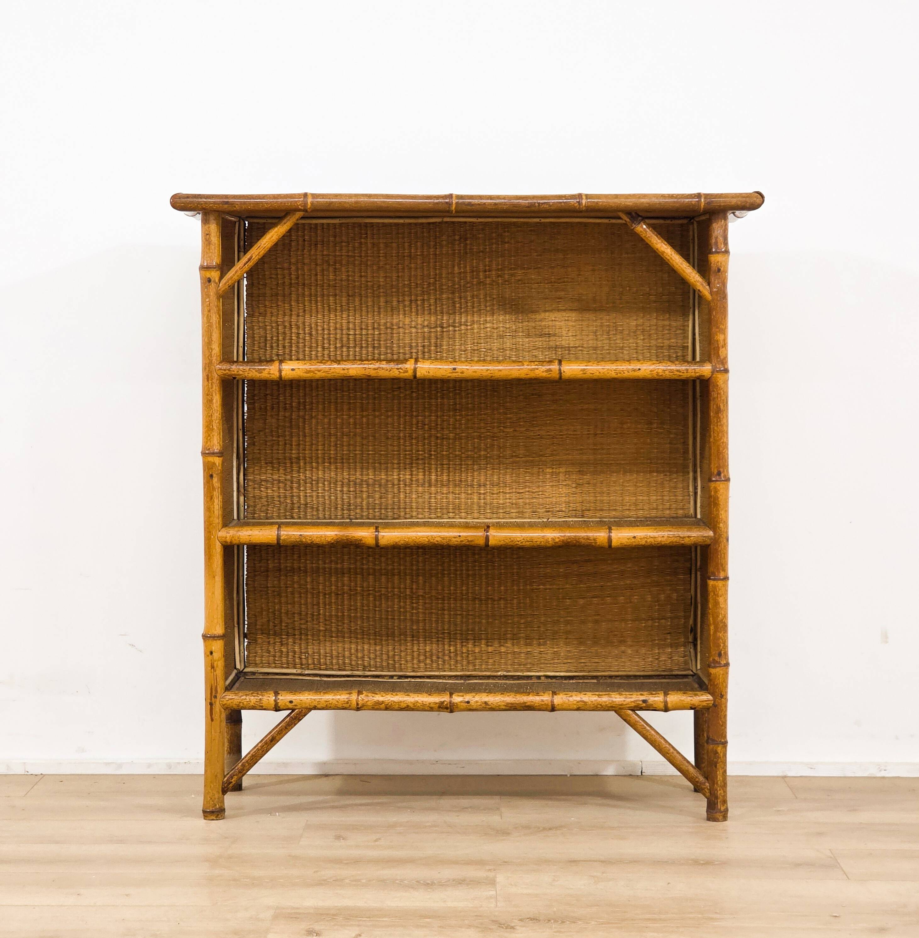 Superb antique bamboo and rattan library – 19th century