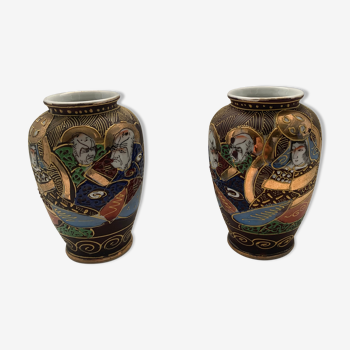 Two small Japanese porcelain vases tsasuma