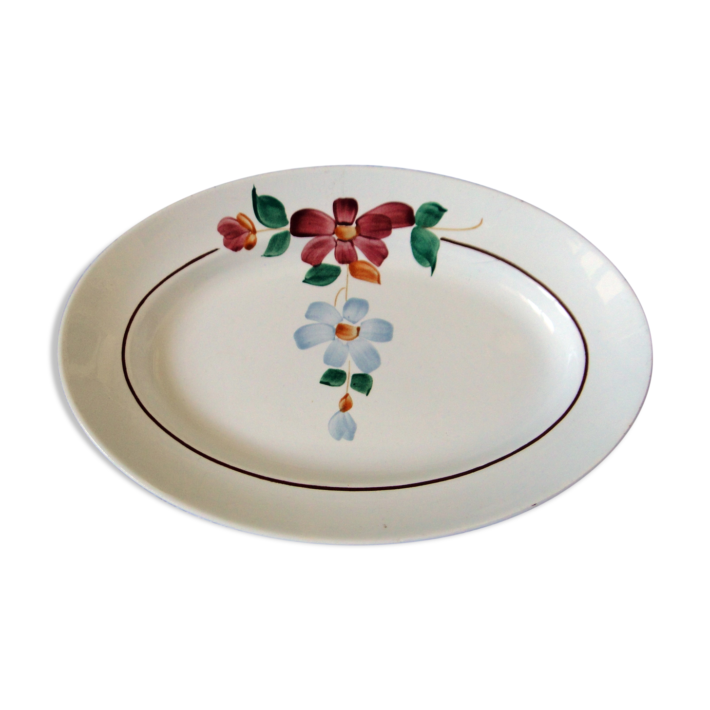 Old oval dish in faience st Amand n° 7011 flower pattern