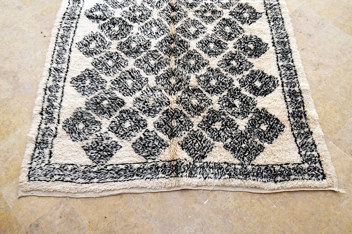 Moroccan Berber carpet Beni Ouarain