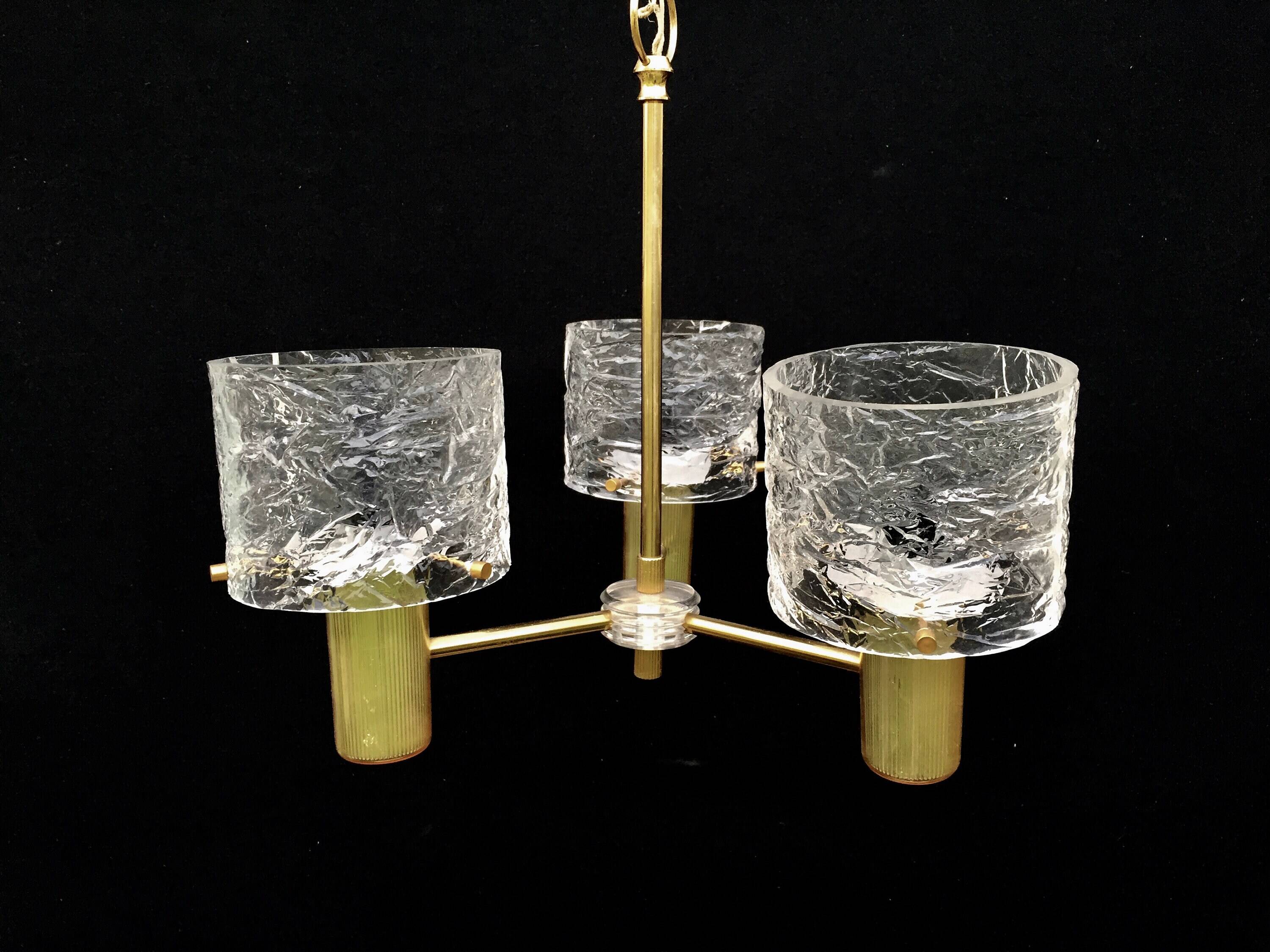 3-light tulip chandelier in gold plexiglass and plastic