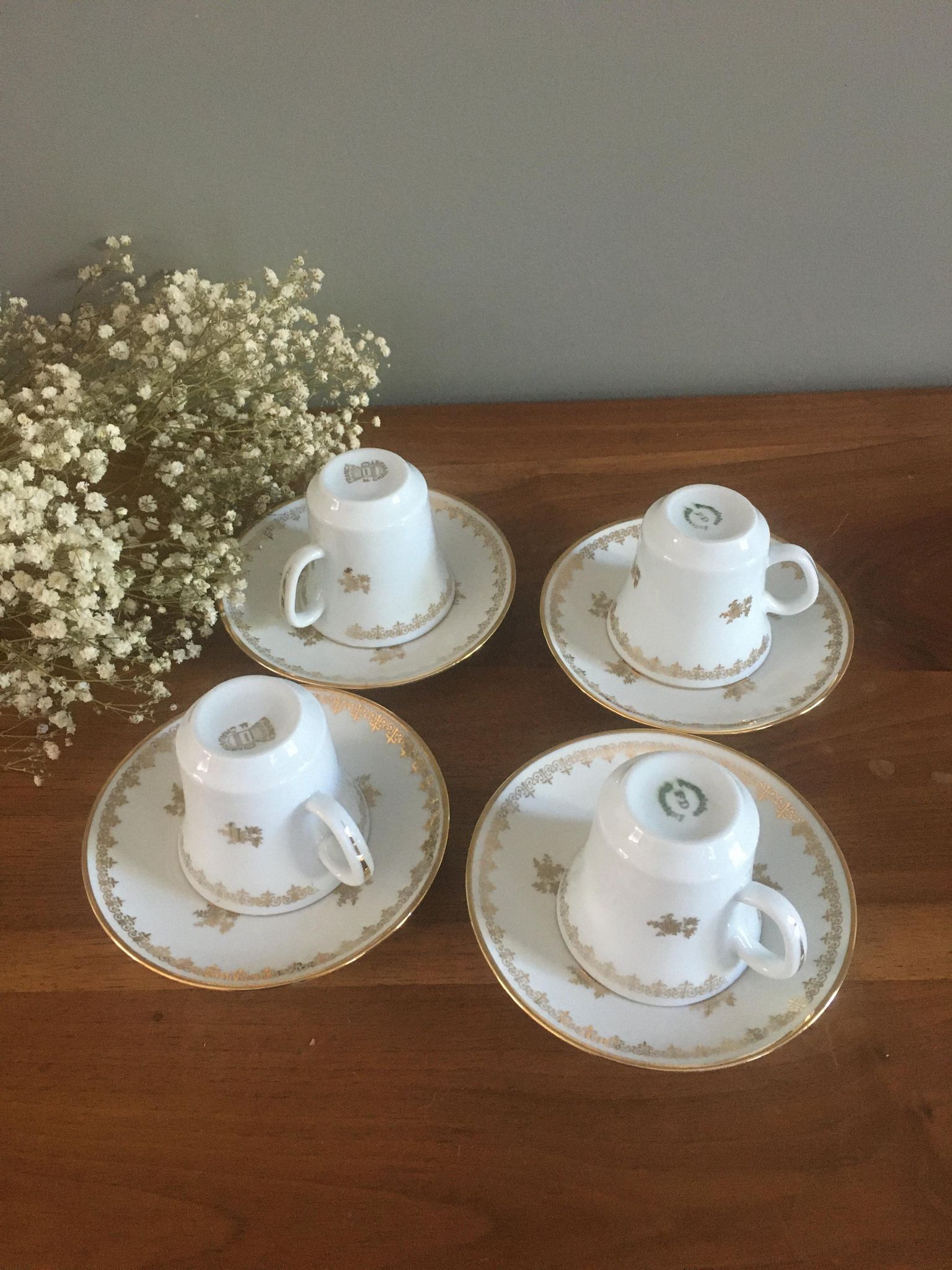 Coffee service in antique porcelain