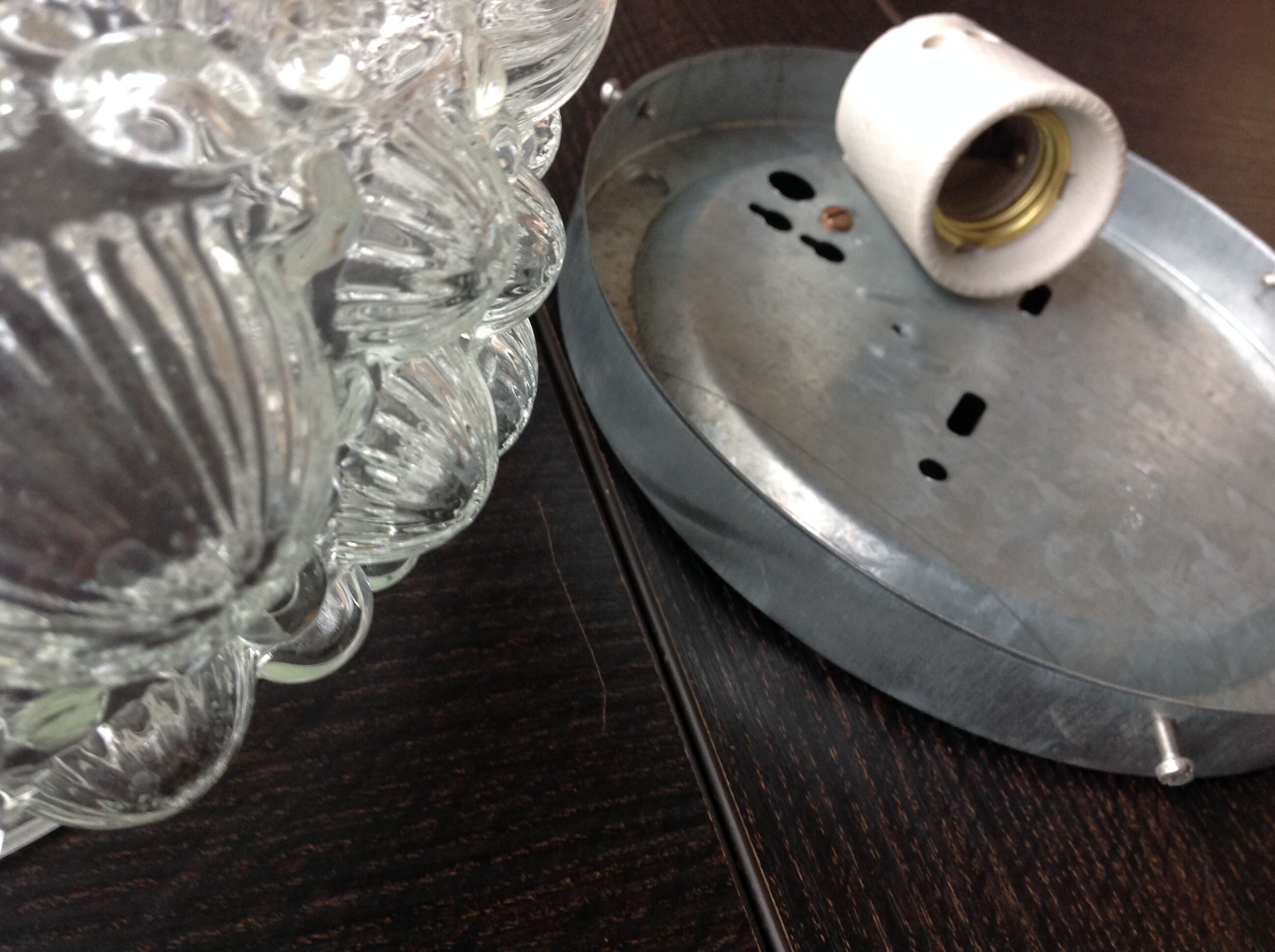 Round ceiling lamp in vintage bubbled glass 60s-70s