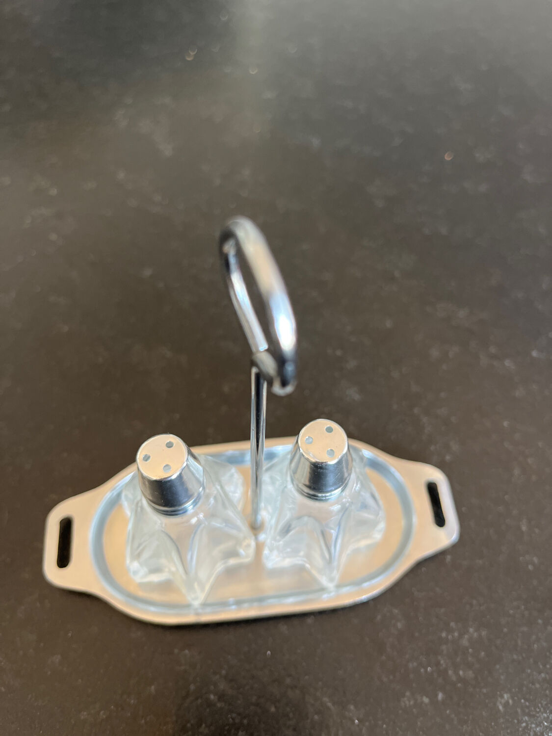 Set pepper and salt shaker