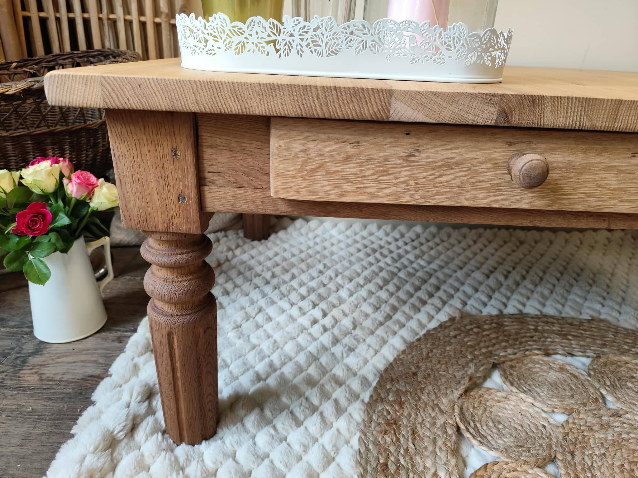 Farmhouse coffee table in oak