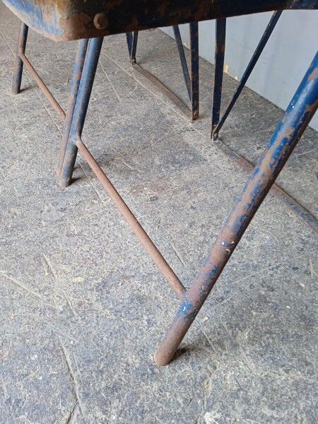 Pair of chairs industrial period 1921