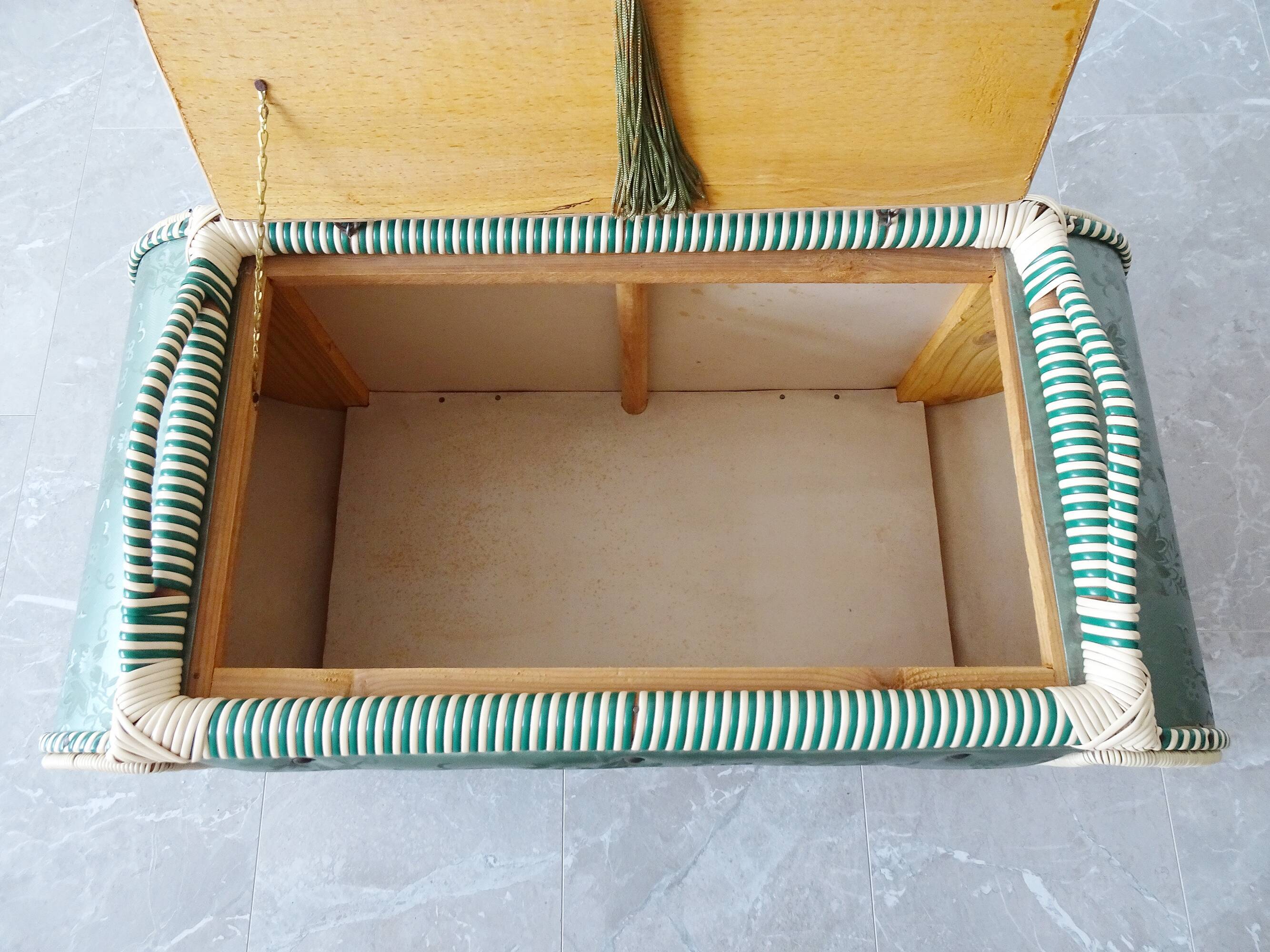 green seat chest