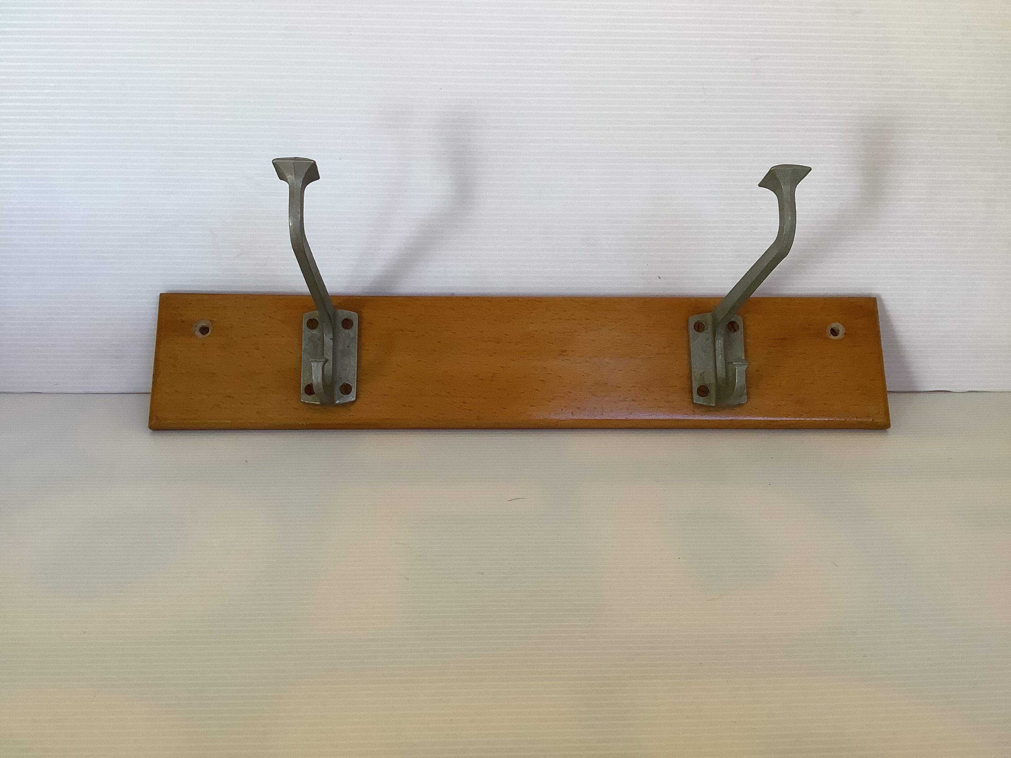 Wooden wall coat rack 2 hooks