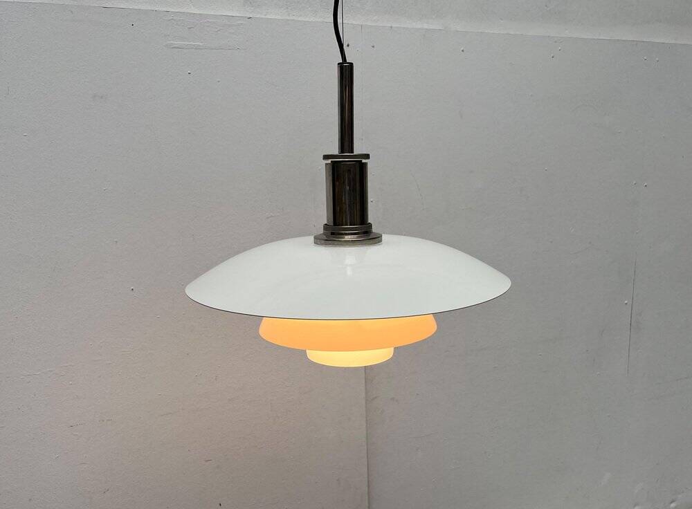 Lampe suspendue en métal et verre modèle danois milieu du siècle Ph 4 1/2 - 4 par Poul Henningsen pour Louis Poulsen, années 1980