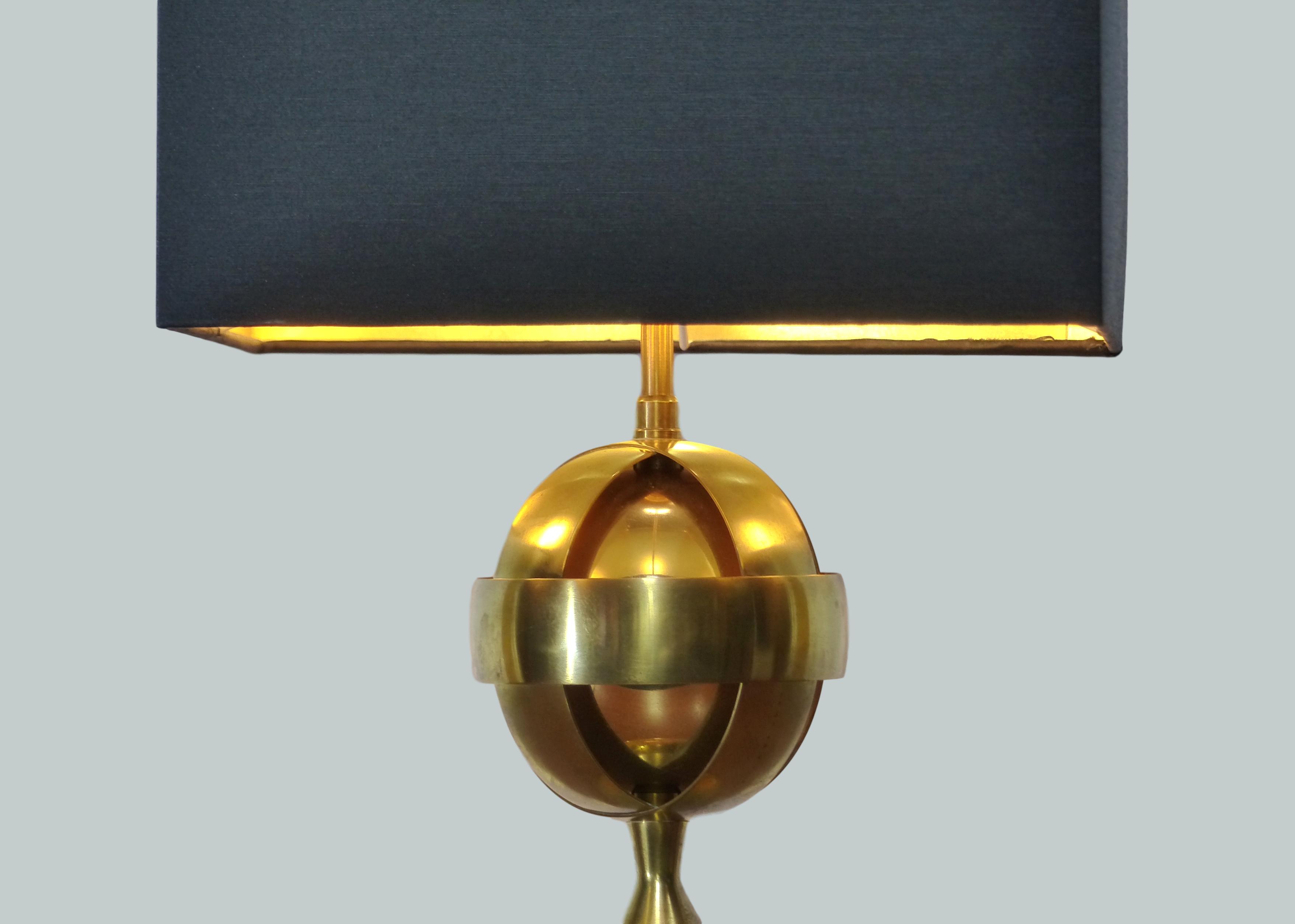 Astrolabic golden brass lamp