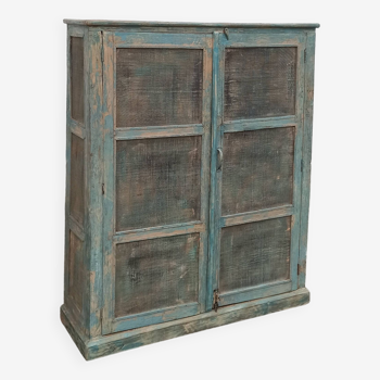 Armoire ancienne avec portes grillagées / garde manger