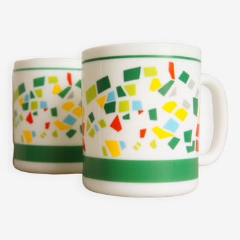 Set of 2 Arcopal 80's mugs