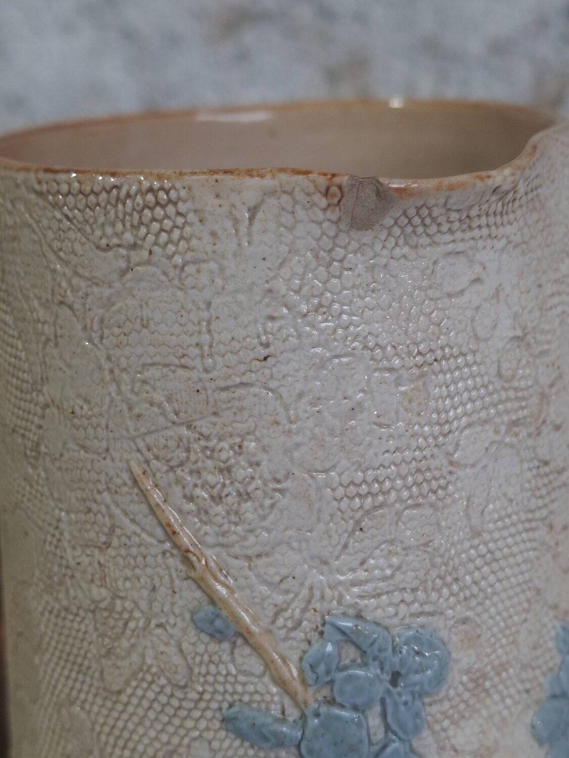 Pichet Doulton & Slaters 1884 – Silicon Ware floral relief decoration
