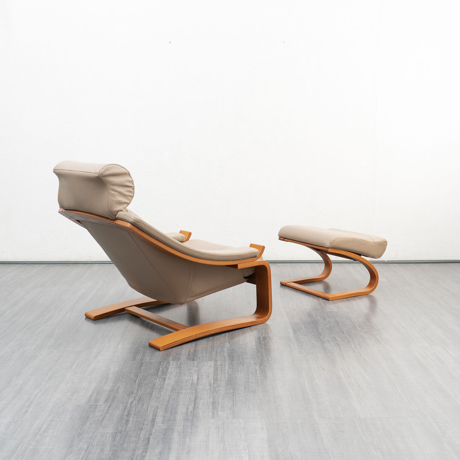Lounge armchair with footrest, Scandinavian design, Kroken model, leather