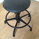 Adjustable and swivelling vintage industrial stool