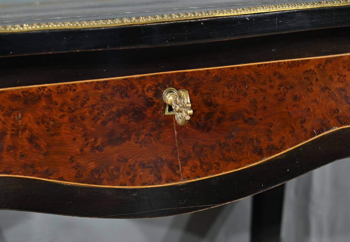 Small Middle Worker in Pear and Amboyna, Napoleon III period – Mid-19th century