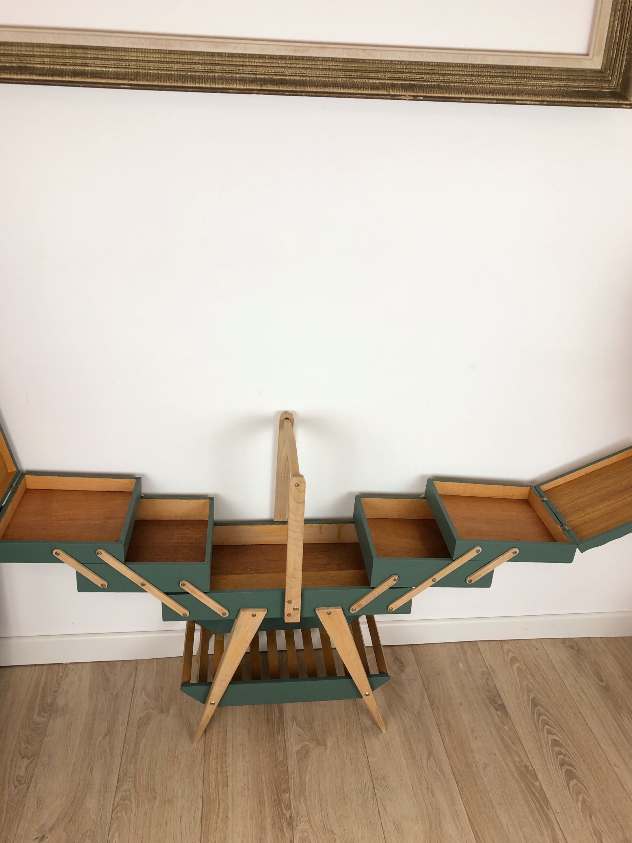 Vintage worker with compass feet revisited