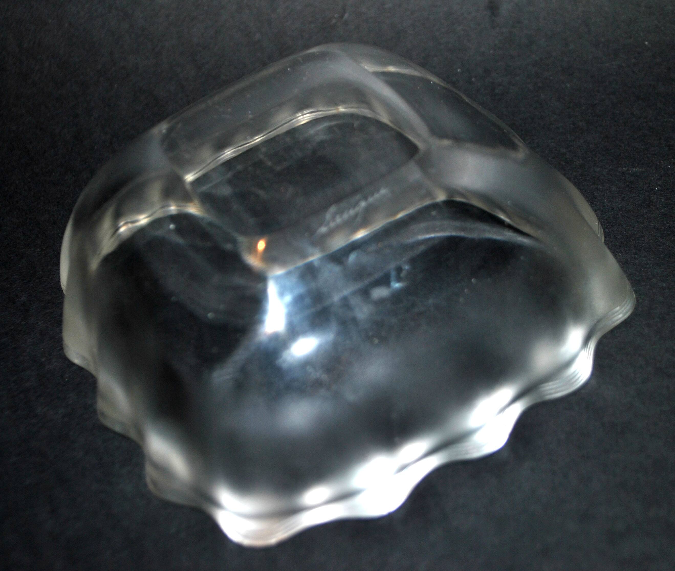 LALIQUE bowl emptier in frosted molded glass Art Deco wave