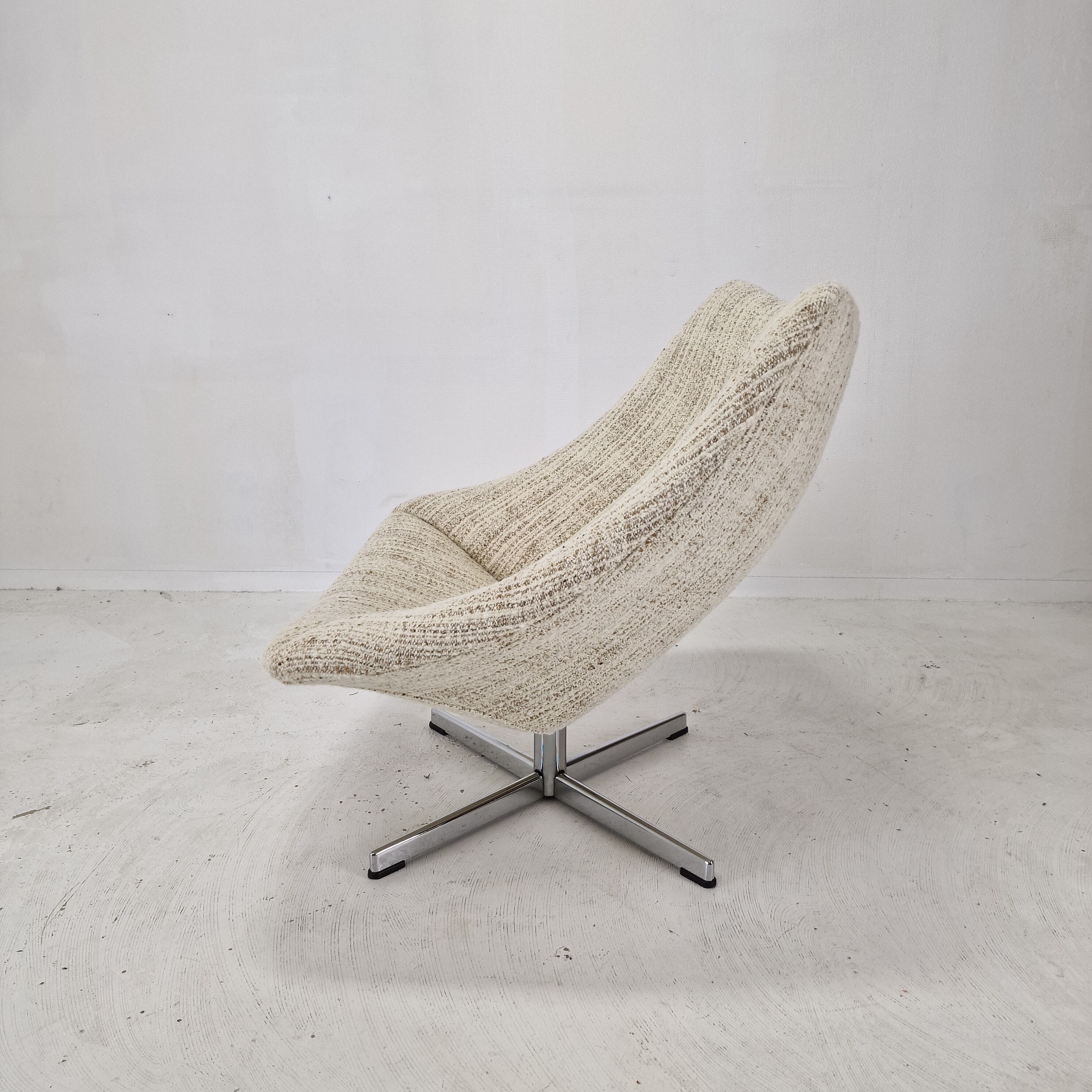 Oyster armchair  by Pierre Paulin for Artifort 1965