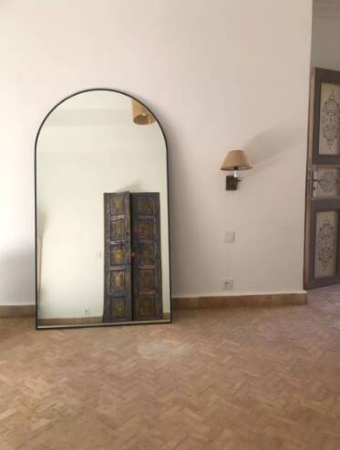 Black arch mirror 180x100 cm