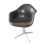 Armchair by Charles & Ray Eames La Fonda