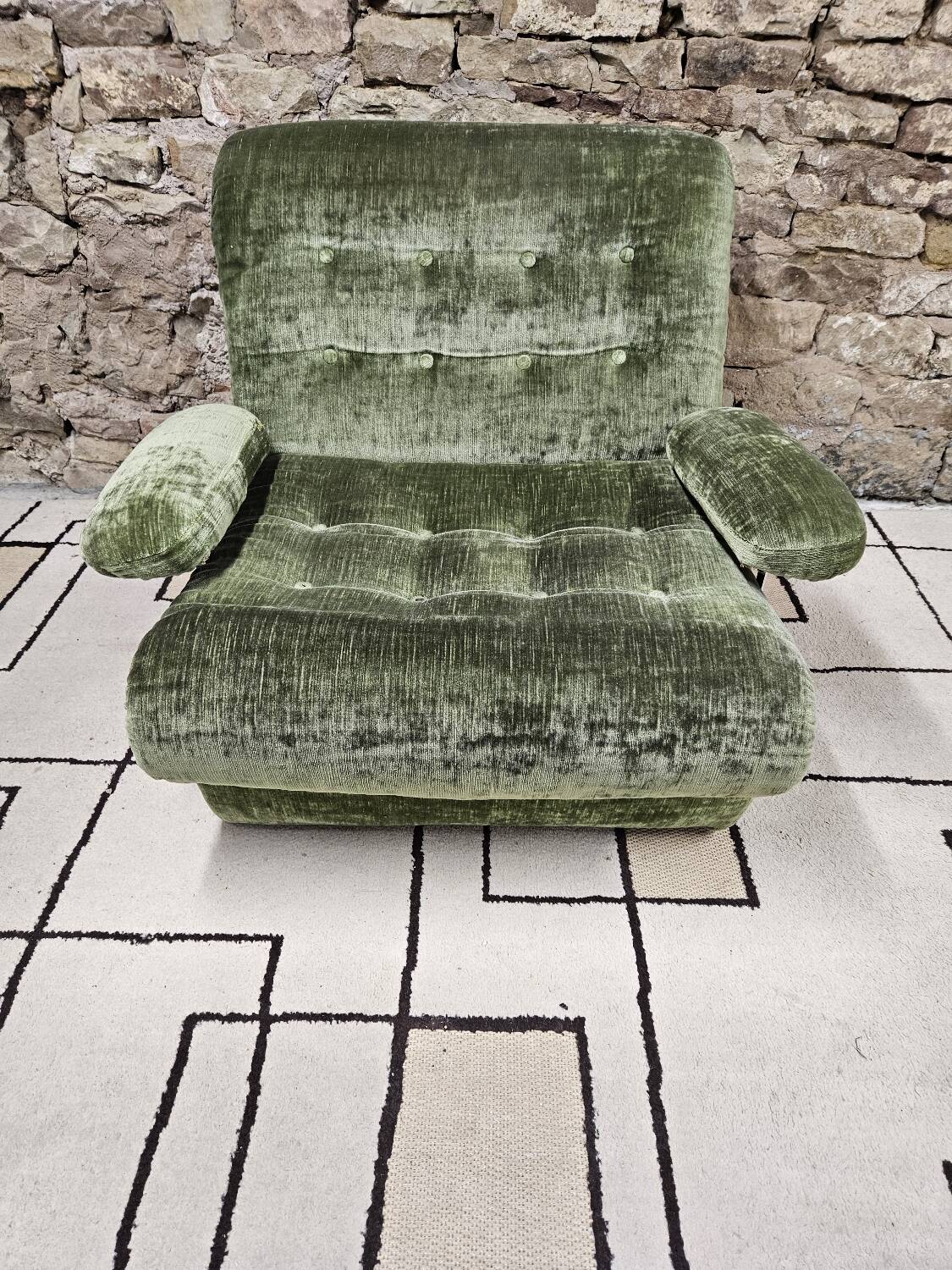 Vintage fireside chair 1970"