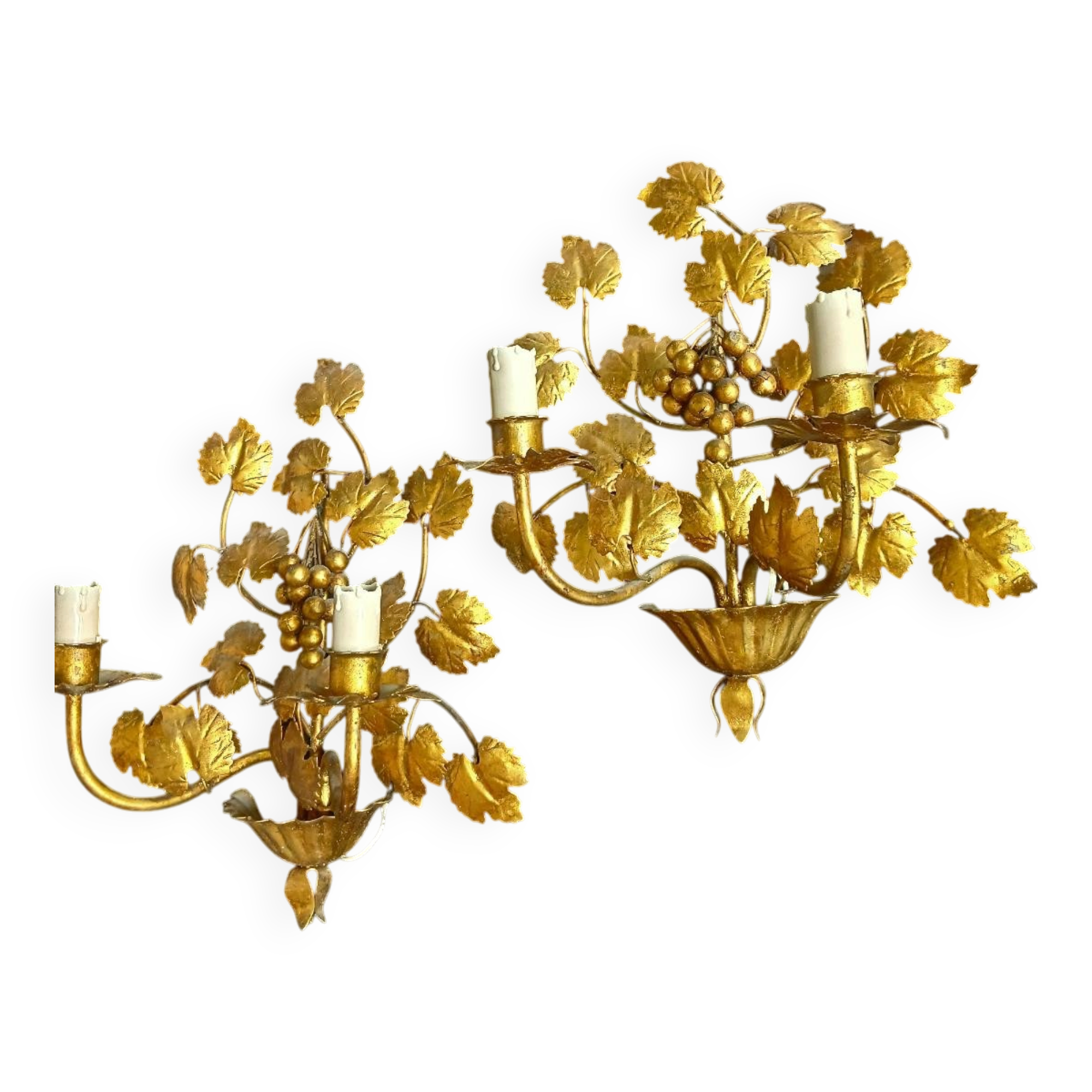 Stunning vintage wall lights in gilded iron with vine and grape decor from Italy.