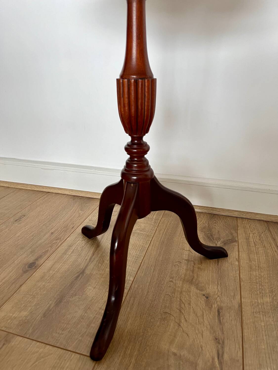 Guéridon Vintage en Bois et Cuir Marron