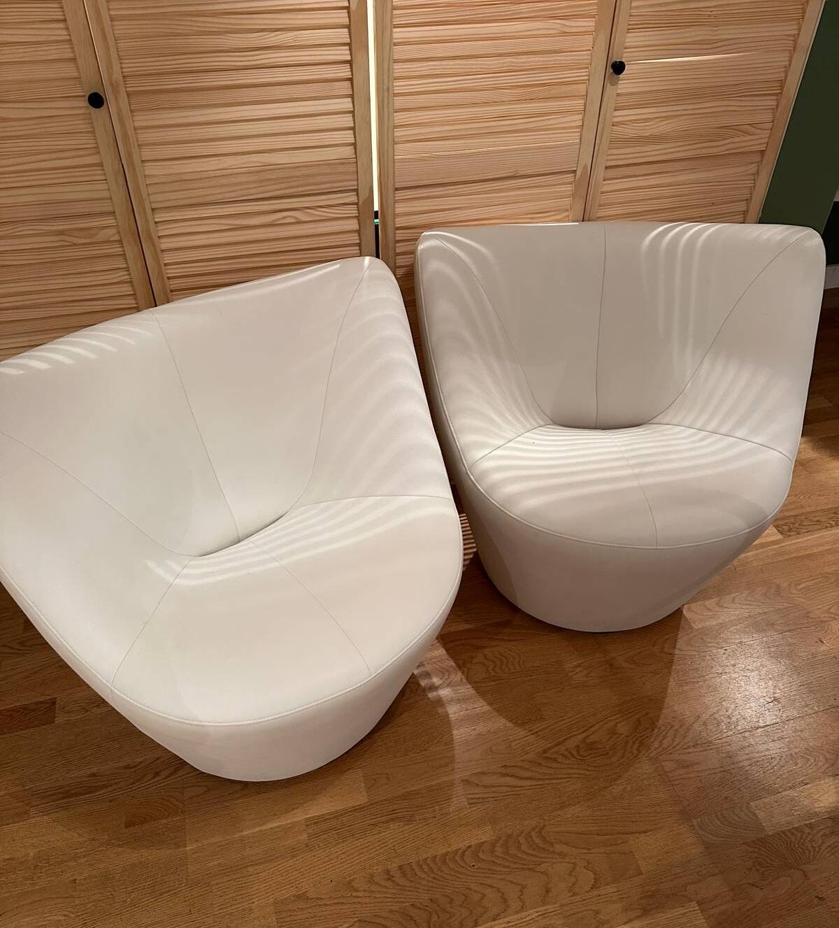 Anda pierre paulin armchairs by ligne roset