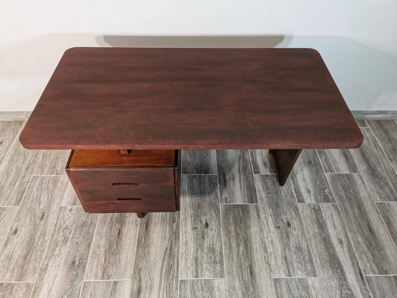 Bureau vintage de Bohumil Landsman