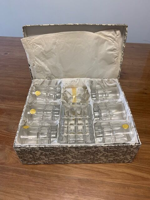 Crystal whisky service