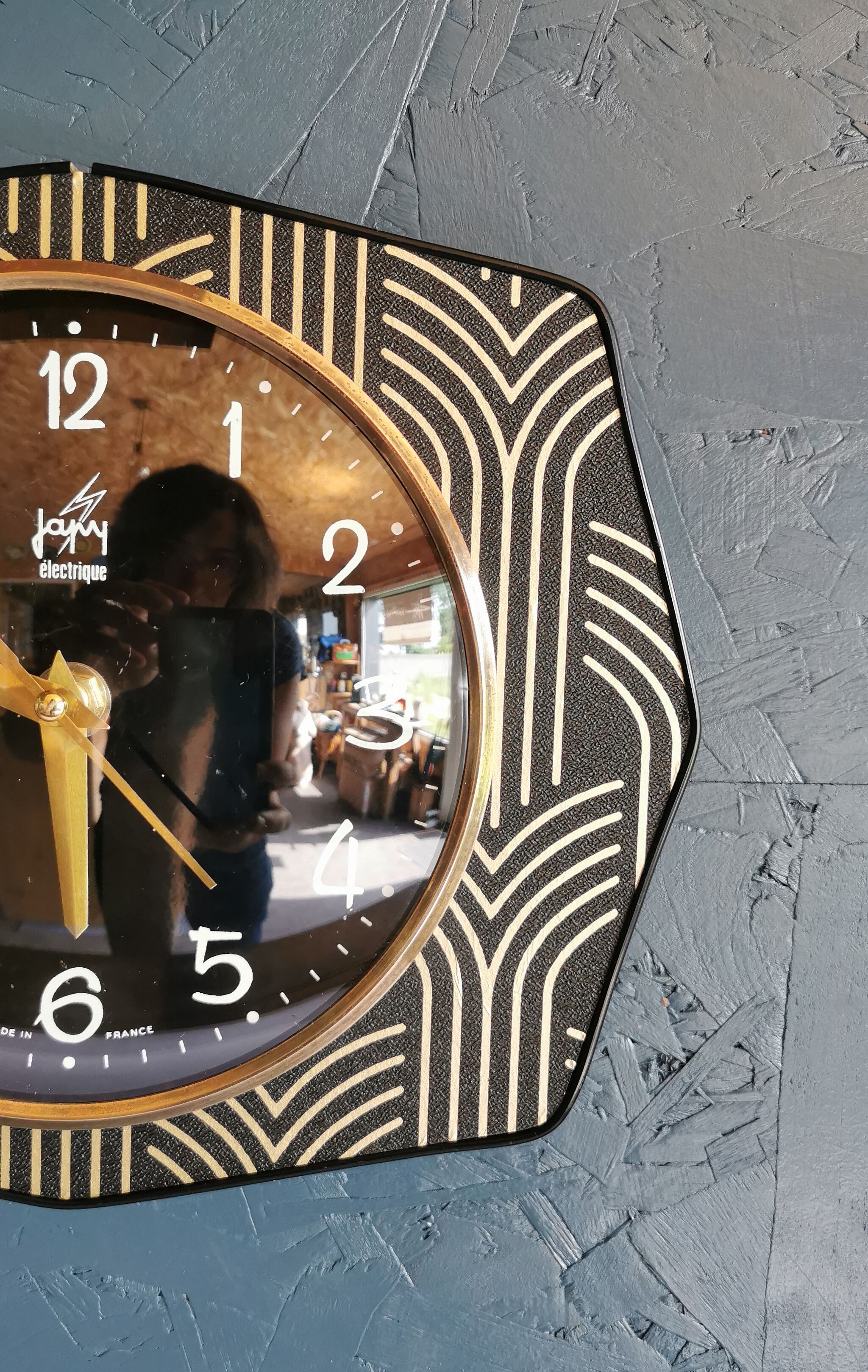 Vintage clock silent wall clock 60s "Golden Black Electric Japy"