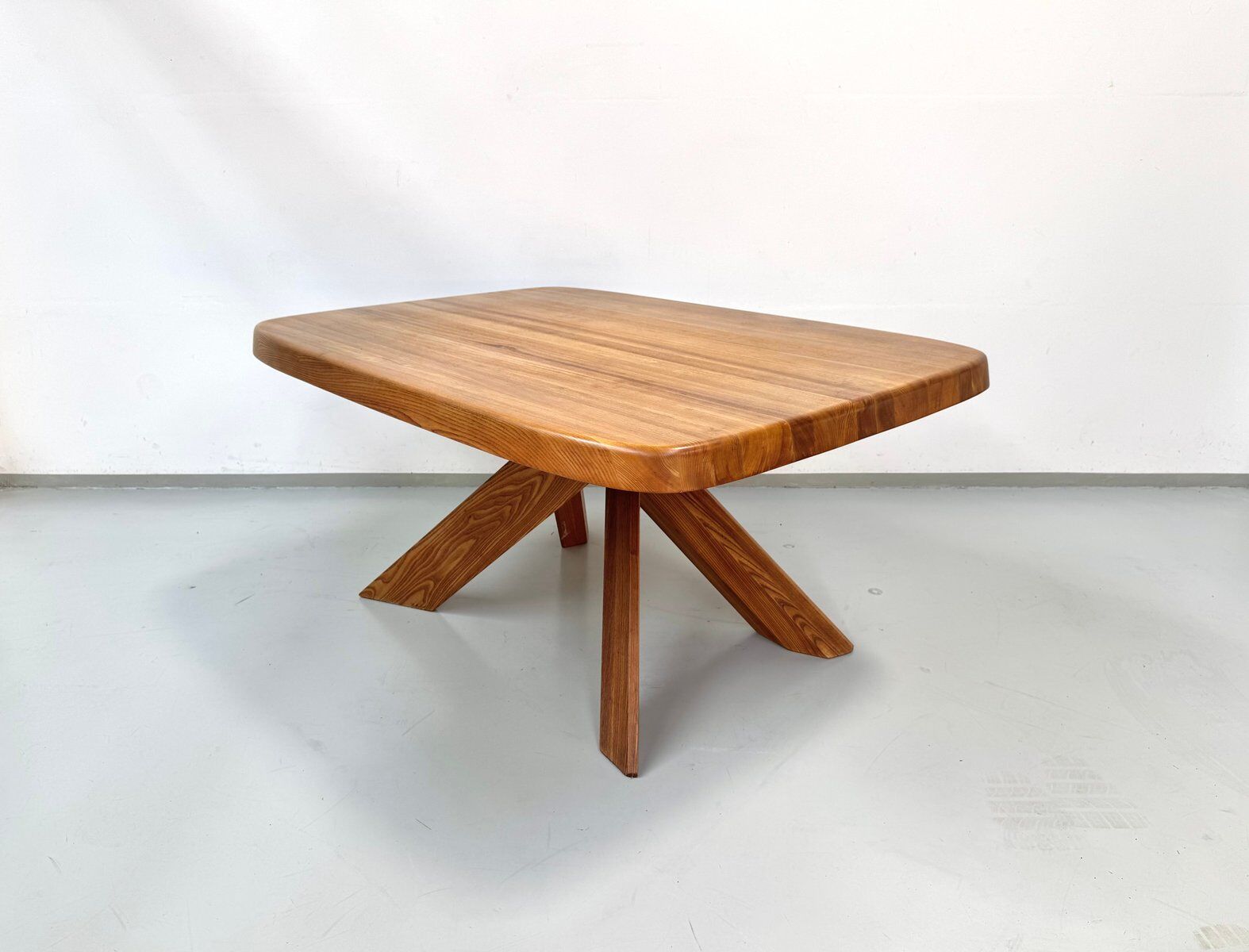 French early edition Aban T35C table in elm attributed to Pierre Chapo, 1970s