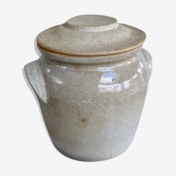 Sandstone pot with lid