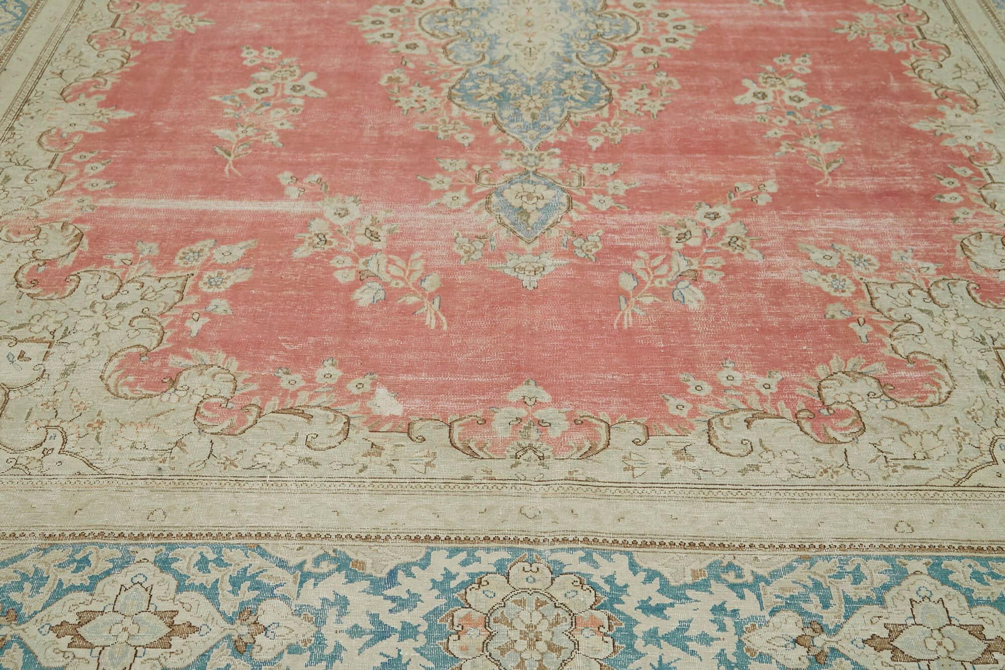 Handmade oriental contemporary 1980s 294 cm x 404 cm beige wool carpet