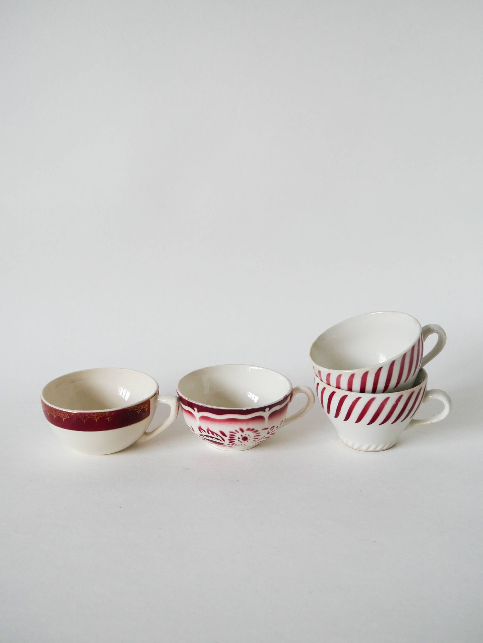 Set of 4 mismatched coffee cups digoin sarreguemines and badonviller pink 1930-191940