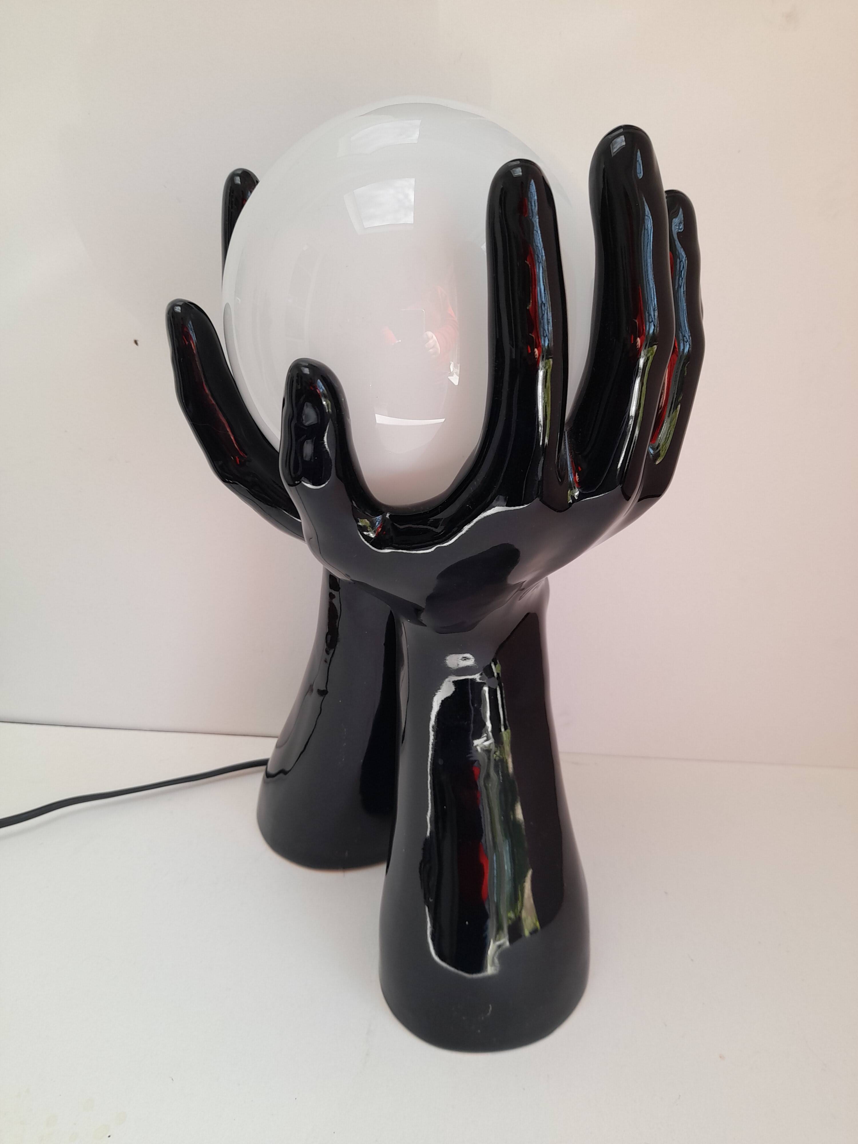 Lampe de table paire de mains noires 80s