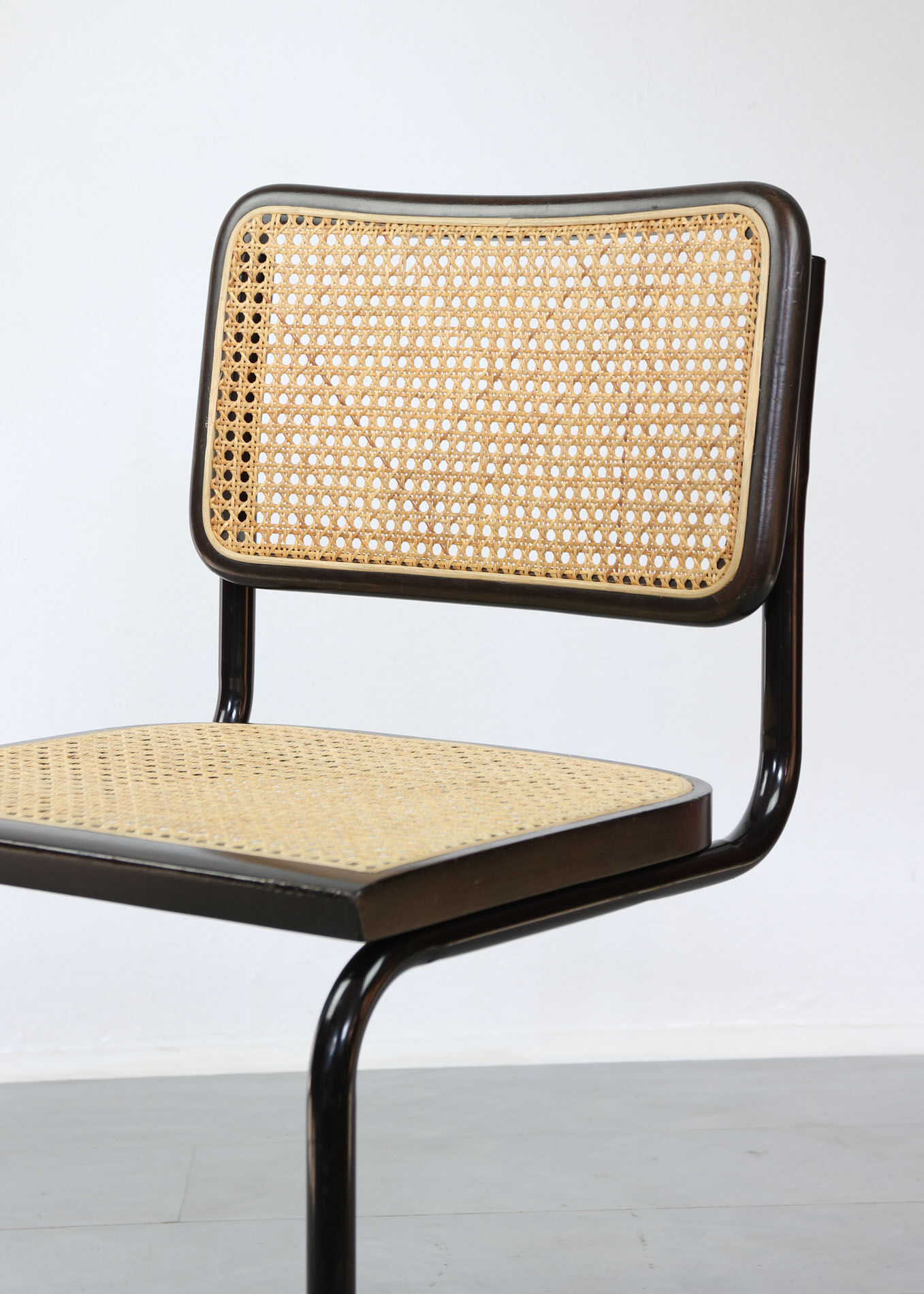 Pair of S32 Cantilever Chair by Marcel Breuer, Dark Edition, 1980s