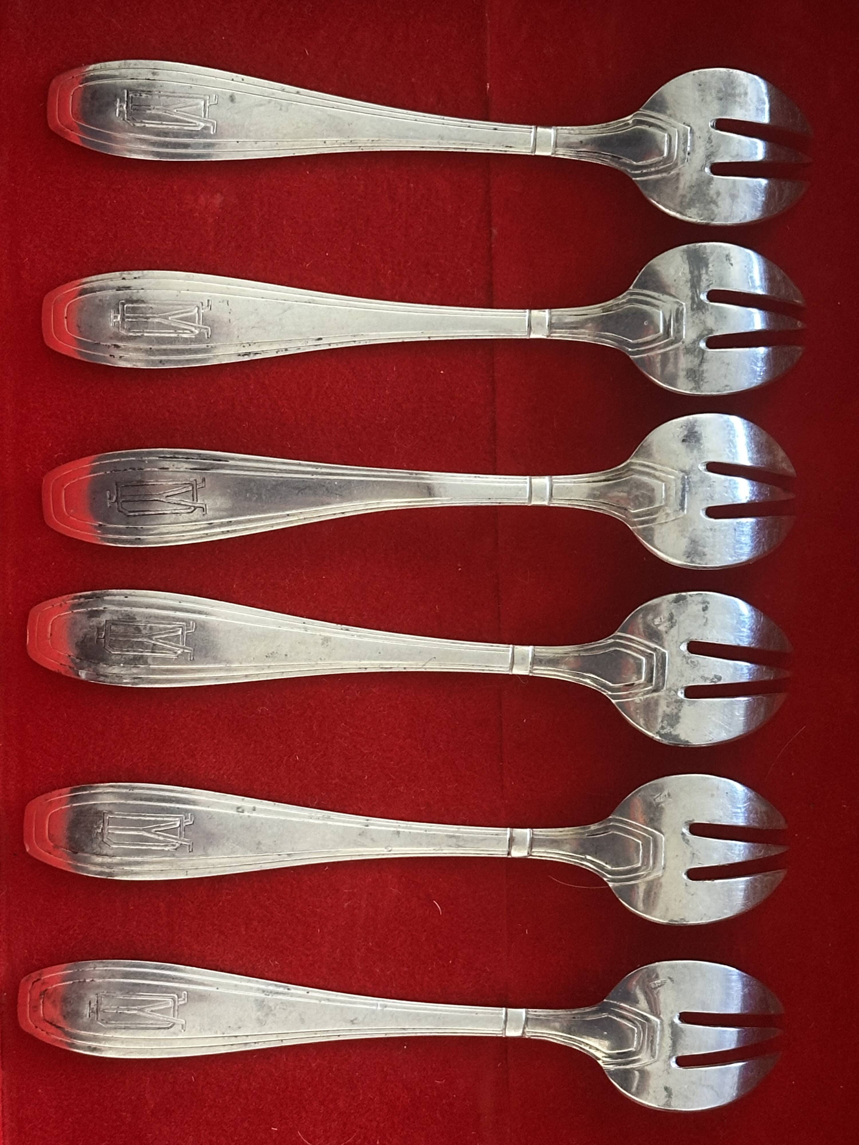 6 Oyster forks, Art Deco period 1930 - solid silver, initials YD