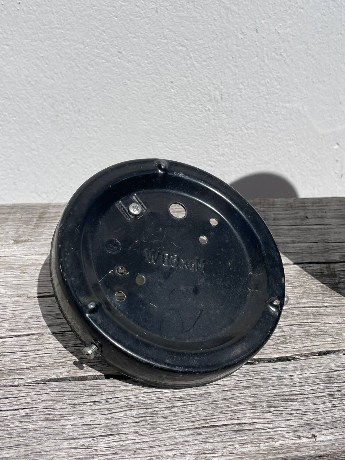 Round wall or ceiling light in glass