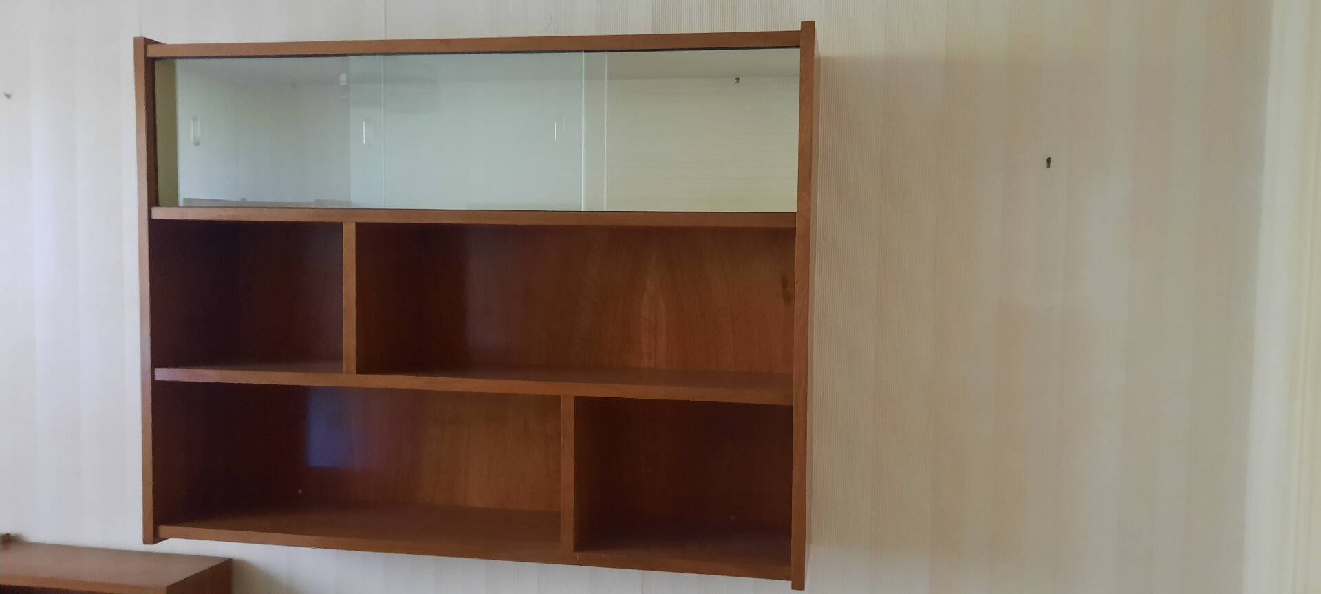 Set of 2 wall shelves