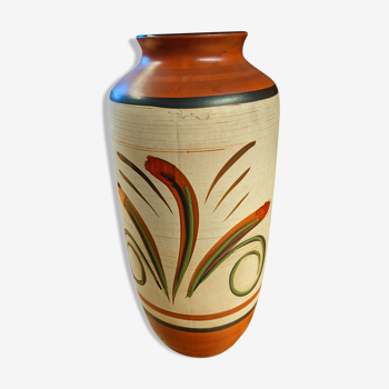 Ceramic vase