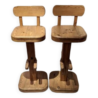 Pair of brutalist bar stools in solid pine 70's